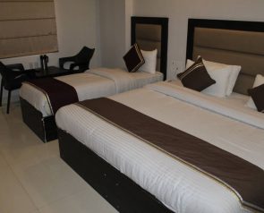 Premium Triple Bed Room